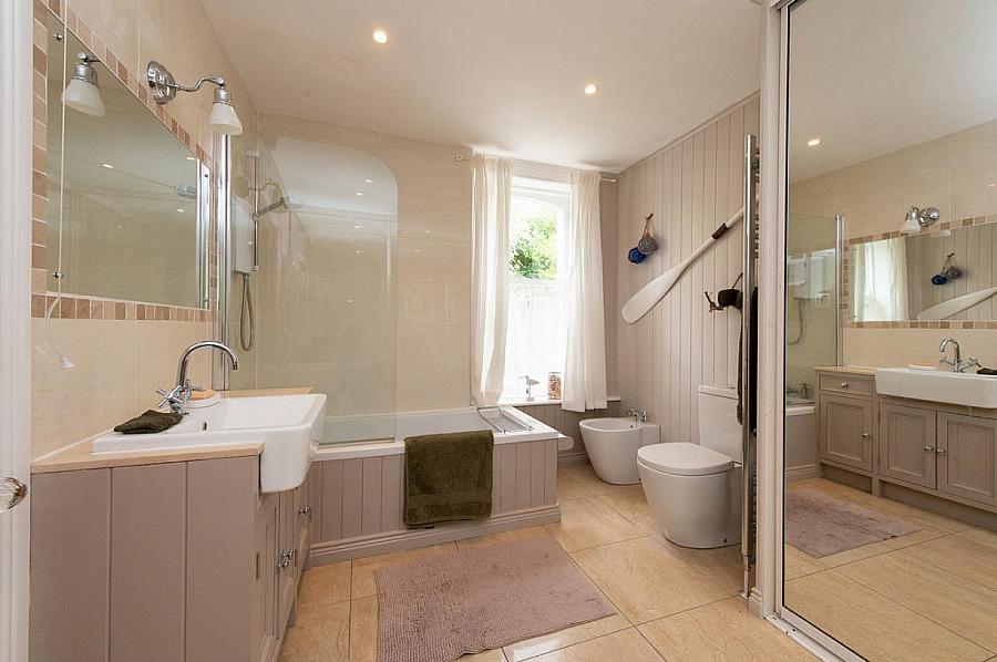 &quot;Latharna&quot;, 14 Lenamore Avenue