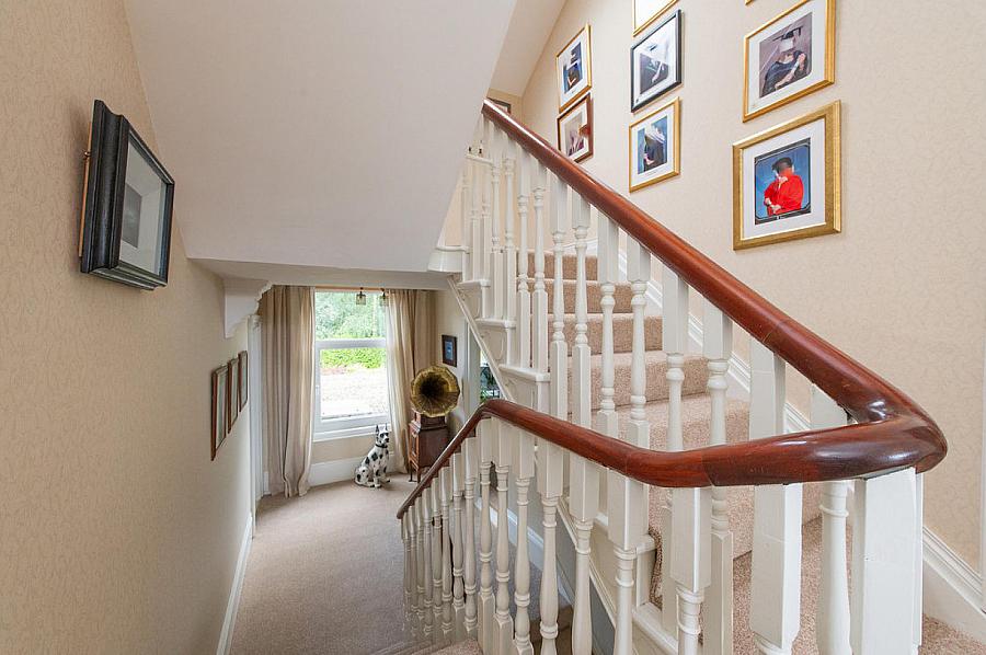 &quot;Latharna&quot;, 14 Lenamore Avenue