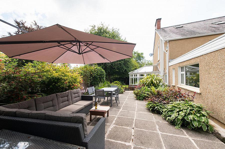 &quot;Latharna&quot;, 14 Lenamore Avenue