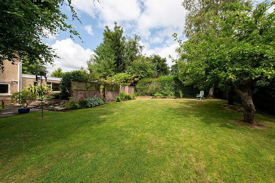 &quot;Latharna&quot;, 14 Lenamore Avenue