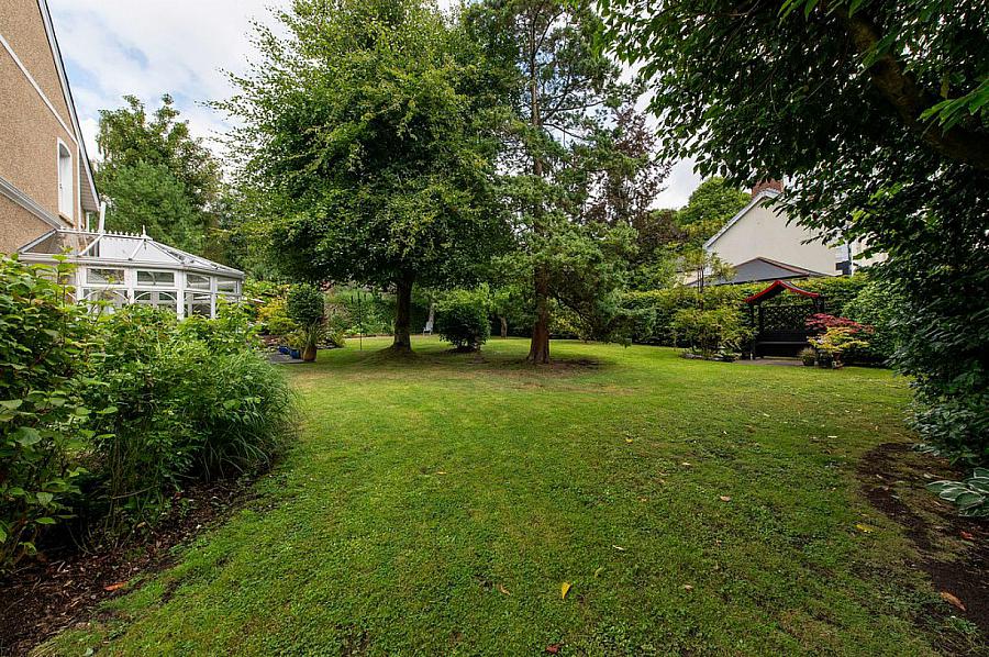 &quot;Latharna&quot;, 14 Lenamore Avenue