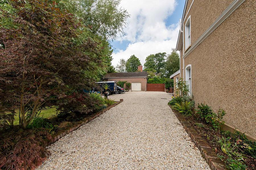 &quot;Latharna&quot;, 14 Lenamore Avenue