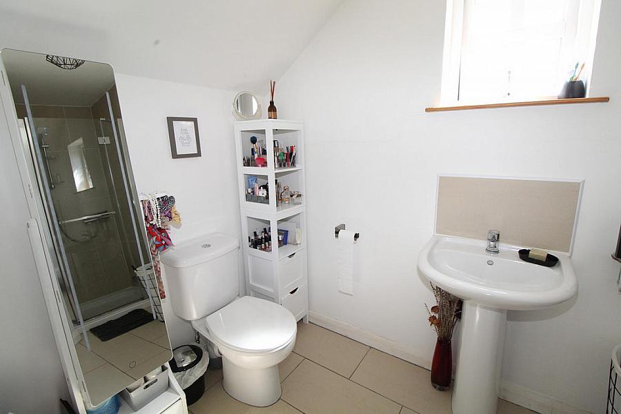 33 Fernridge Drive