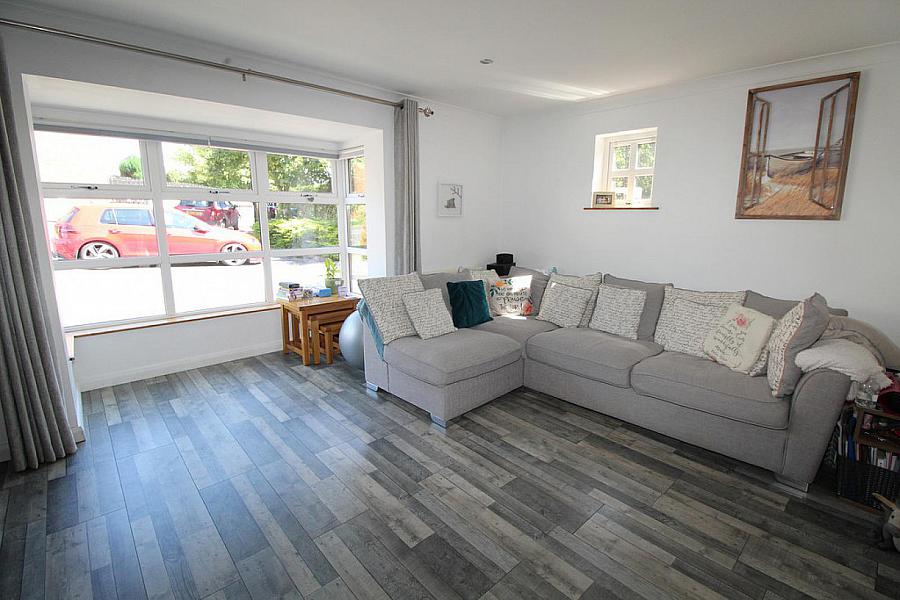 33 Fernridge Drive