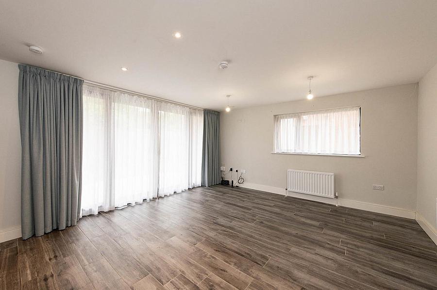 64 Loughshore Manor