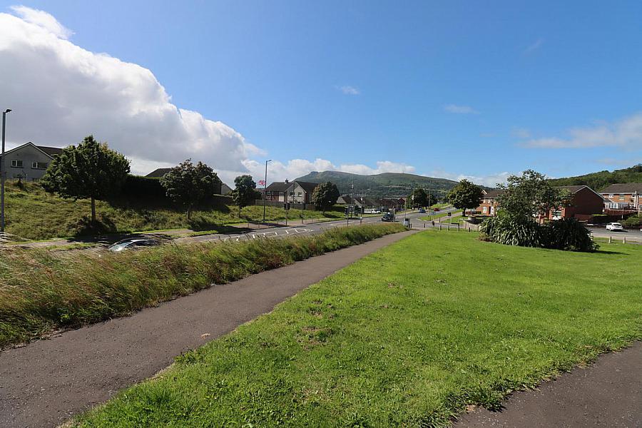 49 Tulleevin Walk