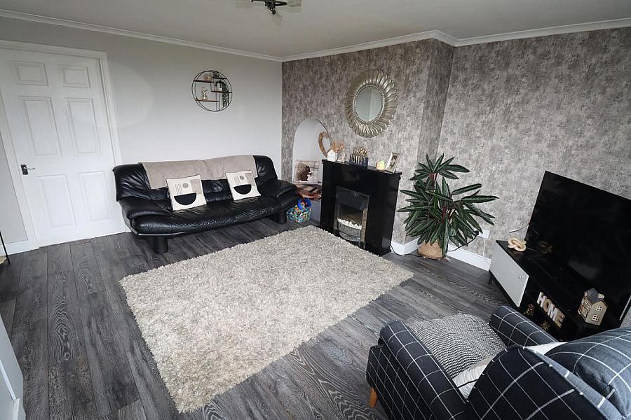 49 Tulleevin Walk