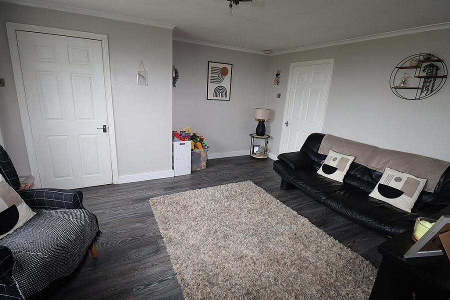 49 Tulleevin Walk