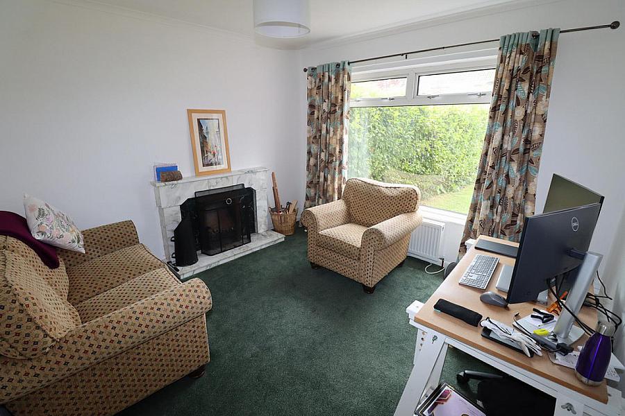 21 Twinburn Drive