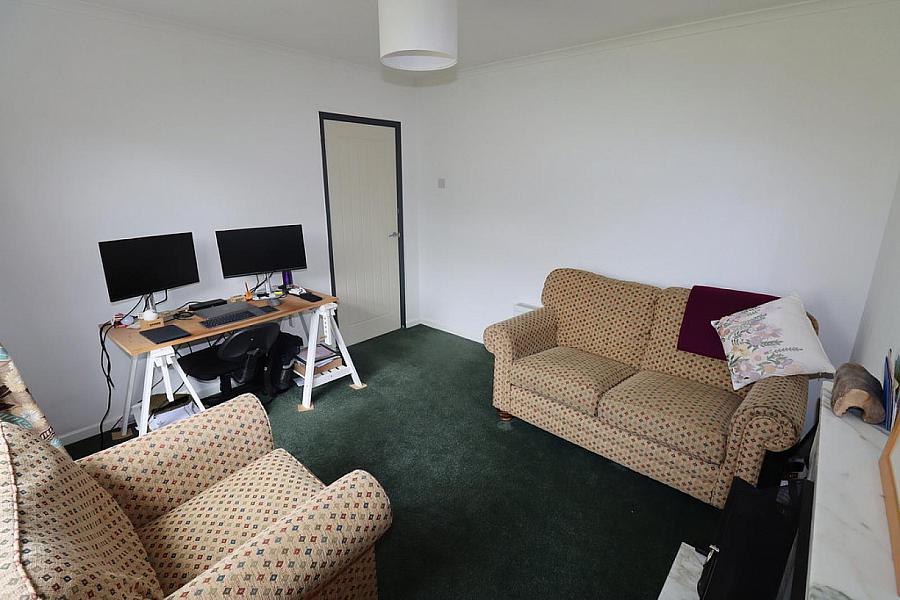 21 Twinburn Drive
