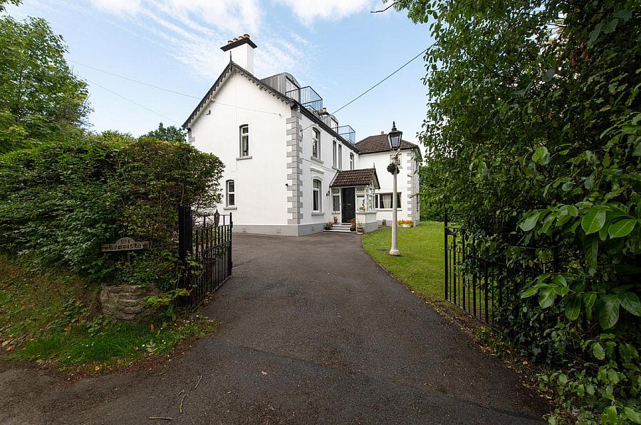 1 Lenamore Drive 1 Lenamore Drive