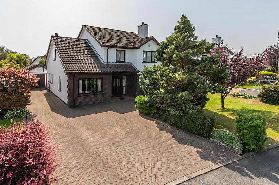 8 Farm Lodge Grove