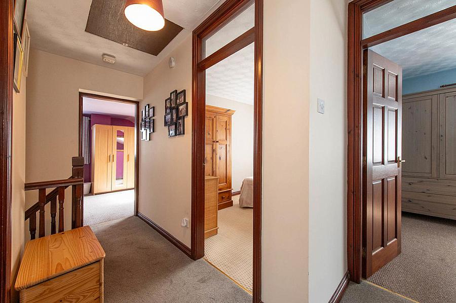 8 Farm Lodge Grove