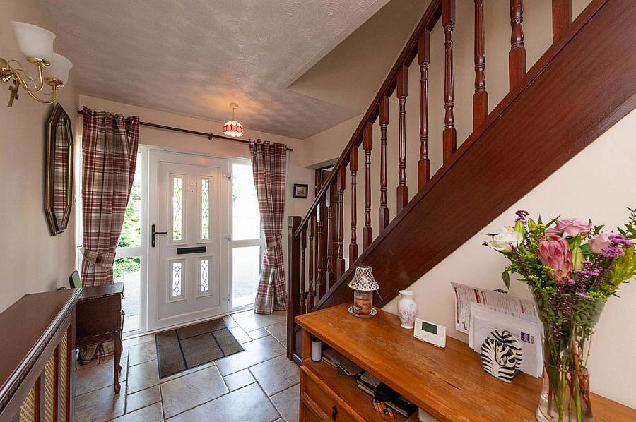 8 Farm Lodge Grove