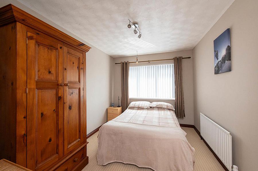 8 Farm Lodge Grove