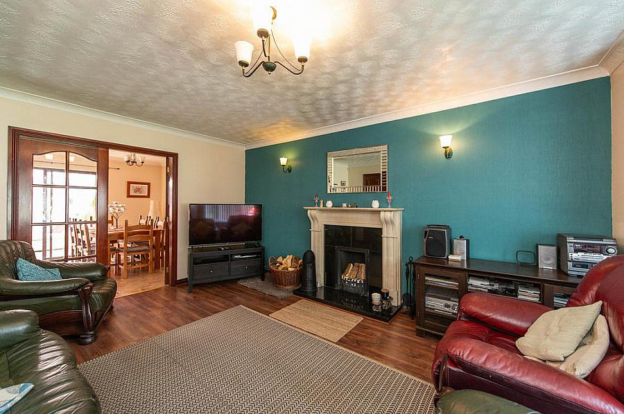 8 Farm Lodge Grove