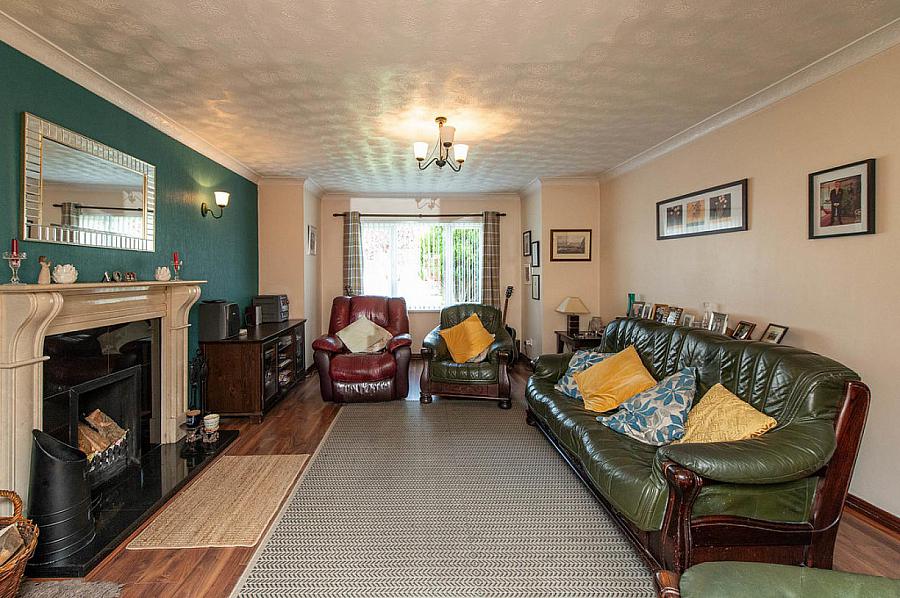 8 Farm Lodge Grove
