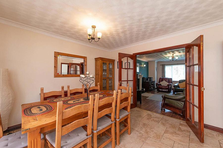 8 Farm Lodge Grove