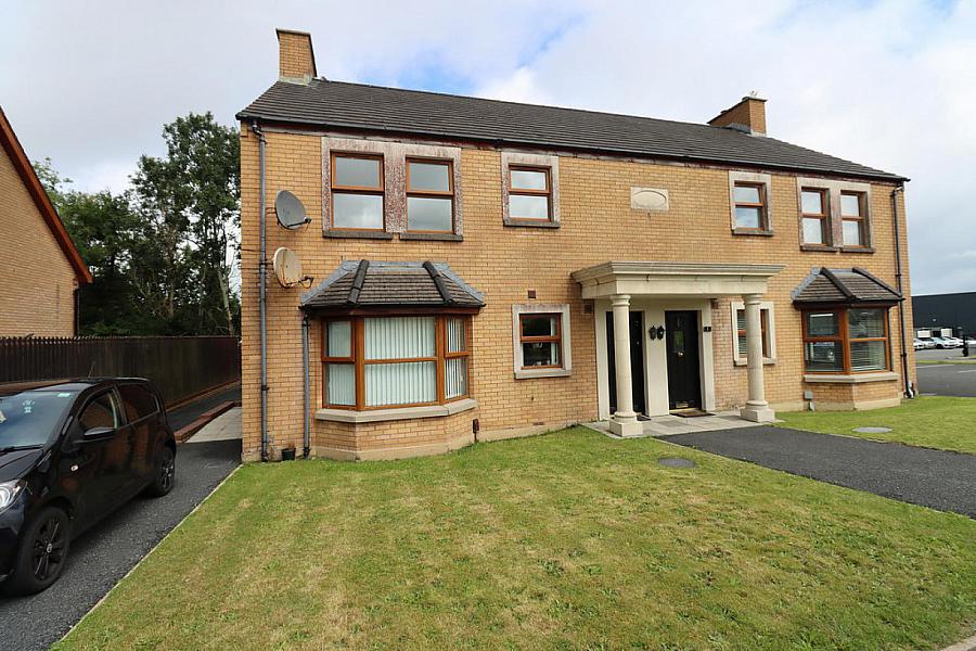 7 Aylesbury Avenue