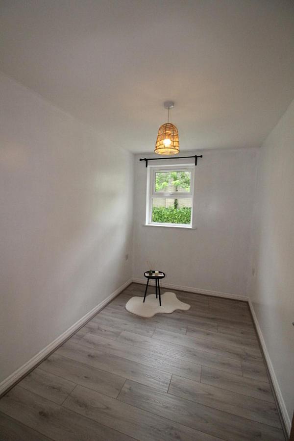 15 Corran Mews