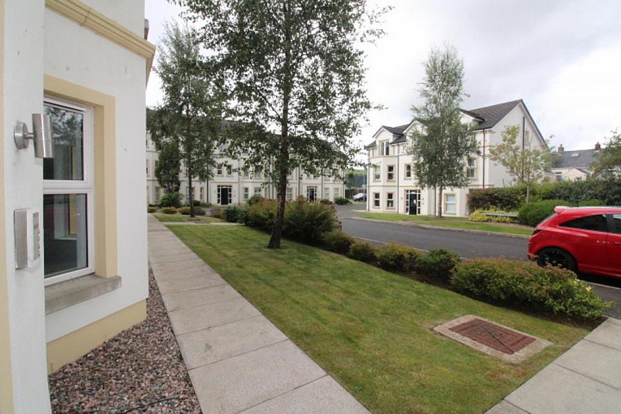 15 Corran Mews