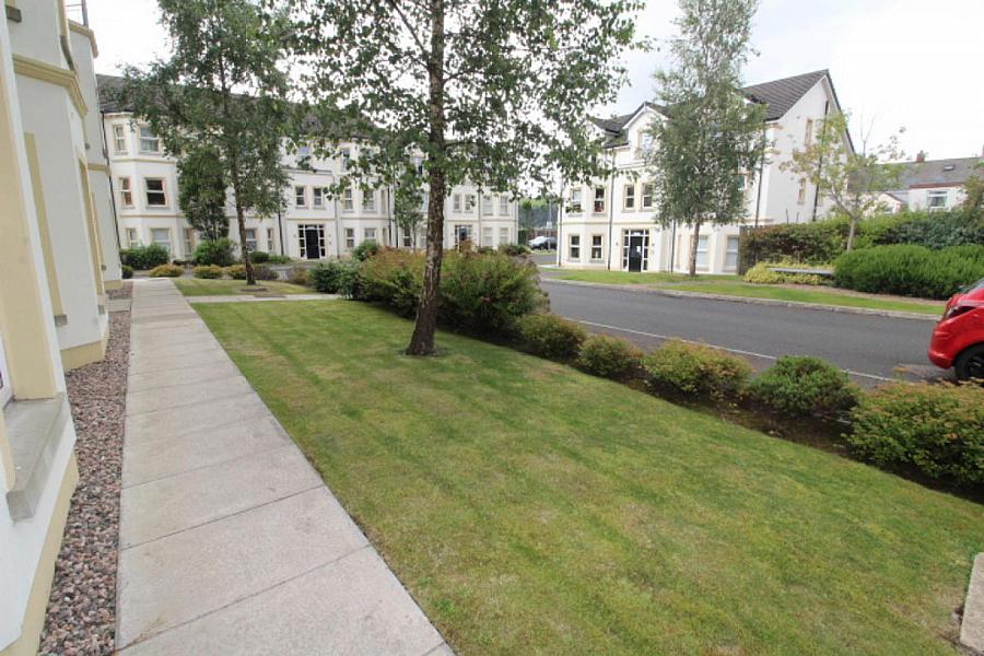 15 Corran Mews