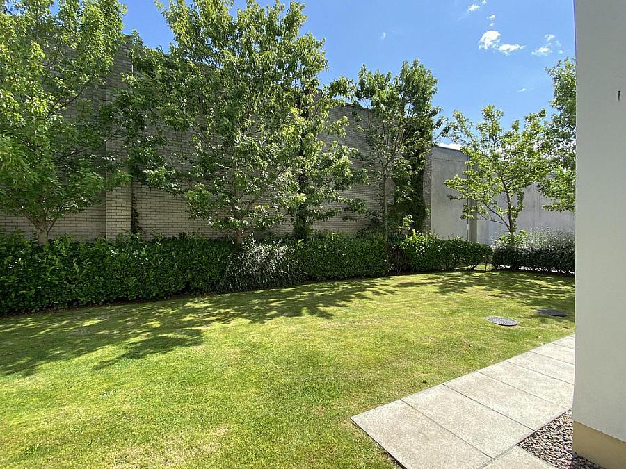 15 Corran Mews