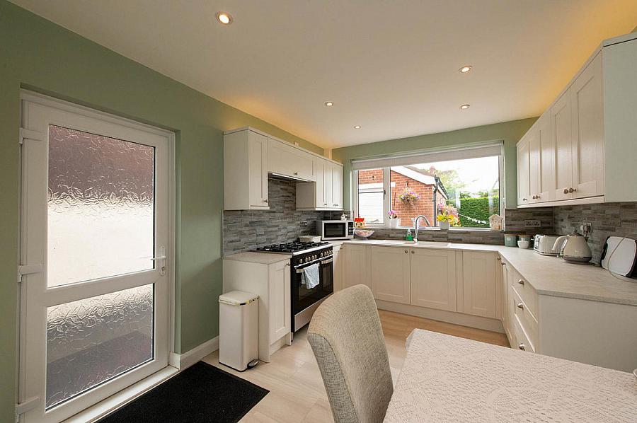 23 Sarajac Crescent