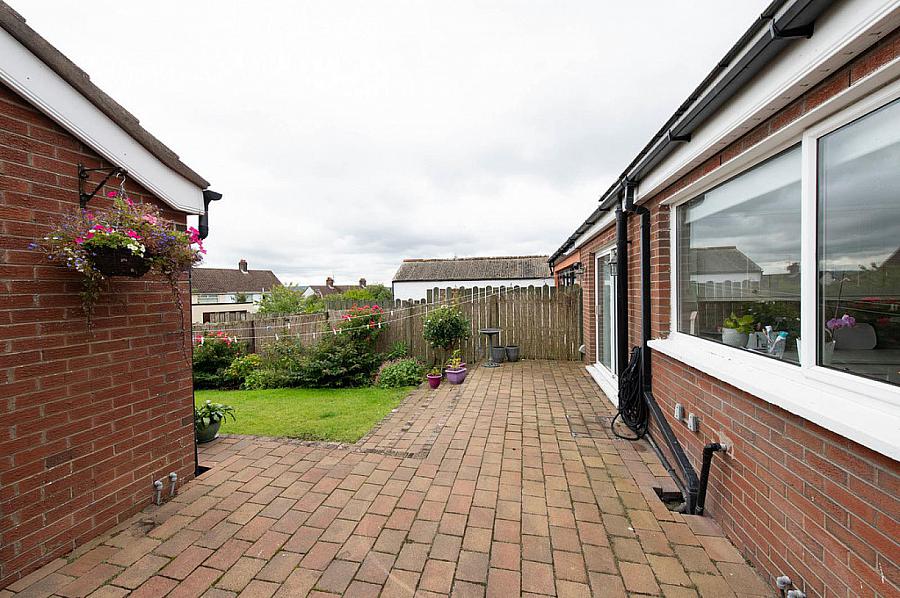 23 Sarajac Crescent