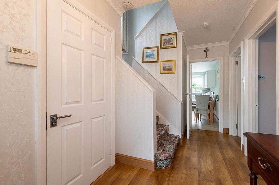 23 Sarajac Crescent