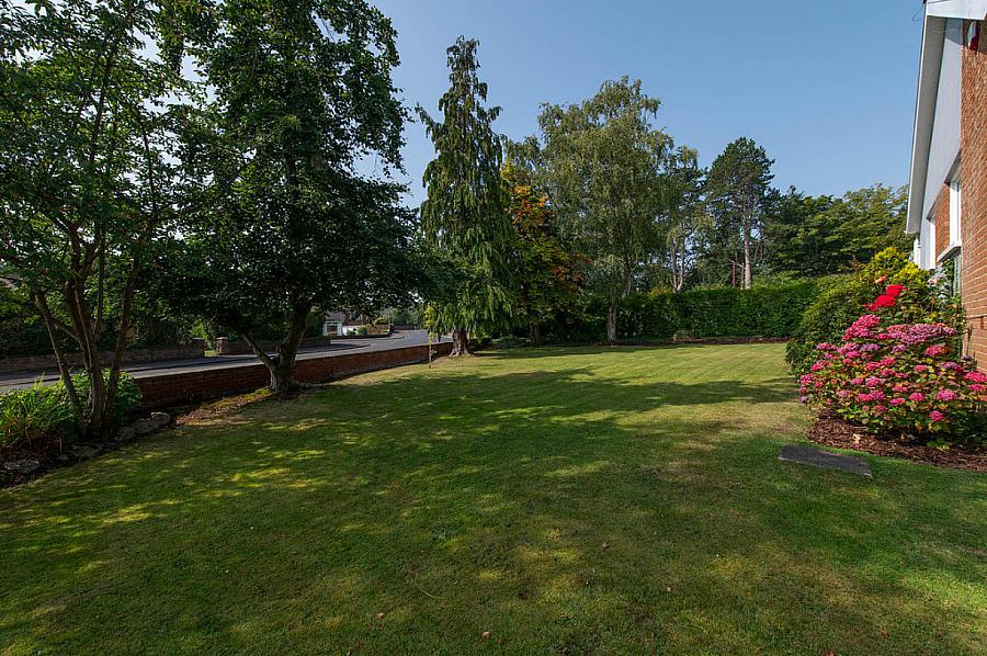 2 Lenamore Gardens