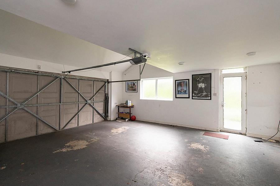 "Ballyearl House", 39 Ballynure Road