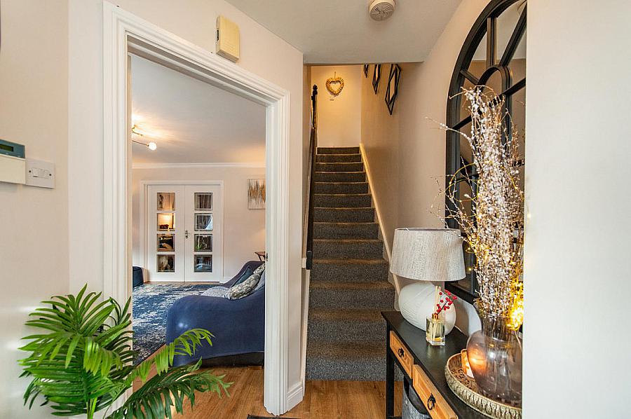 10 Mayfield Heights
