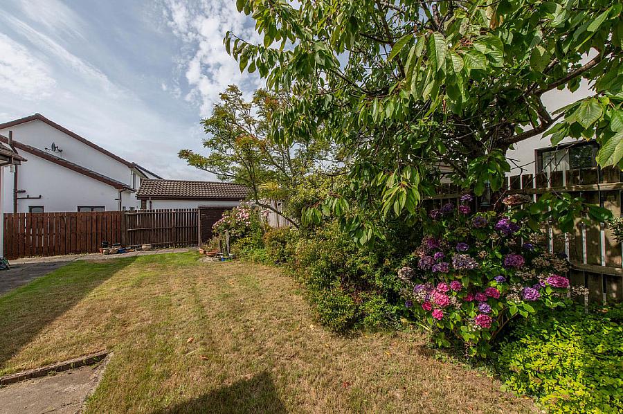 10 Farm Lodge Road