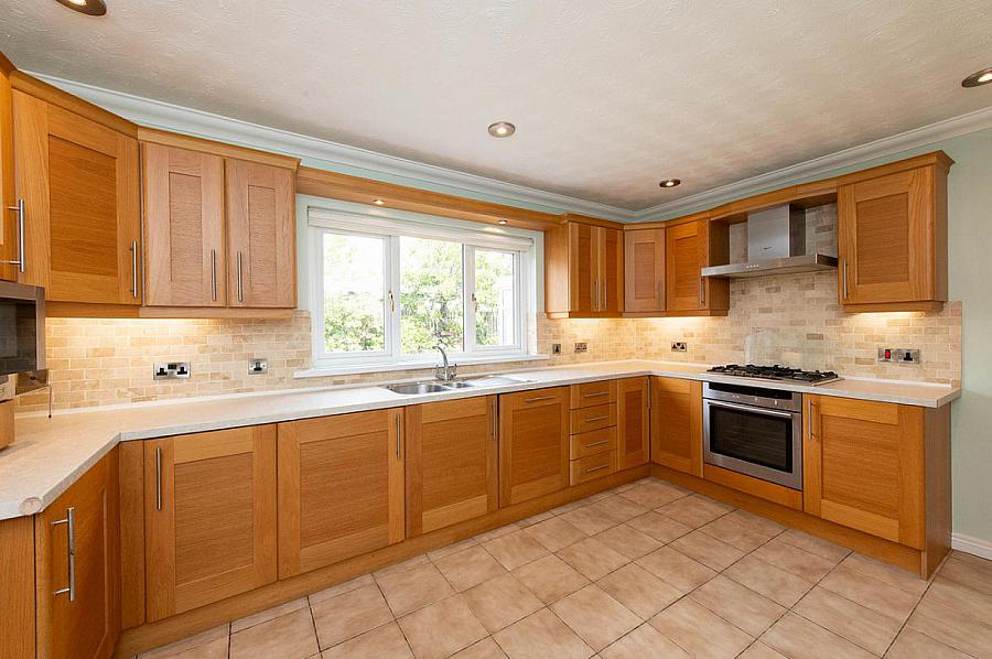 10 Farm Lodge Road
