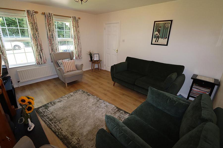 14 Glenavna Manor