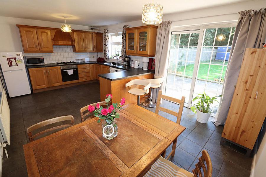 14 Glenavna Manor