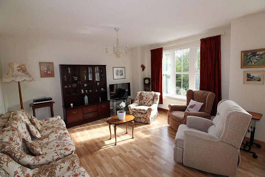 Apt 4 Glenkeen Manor