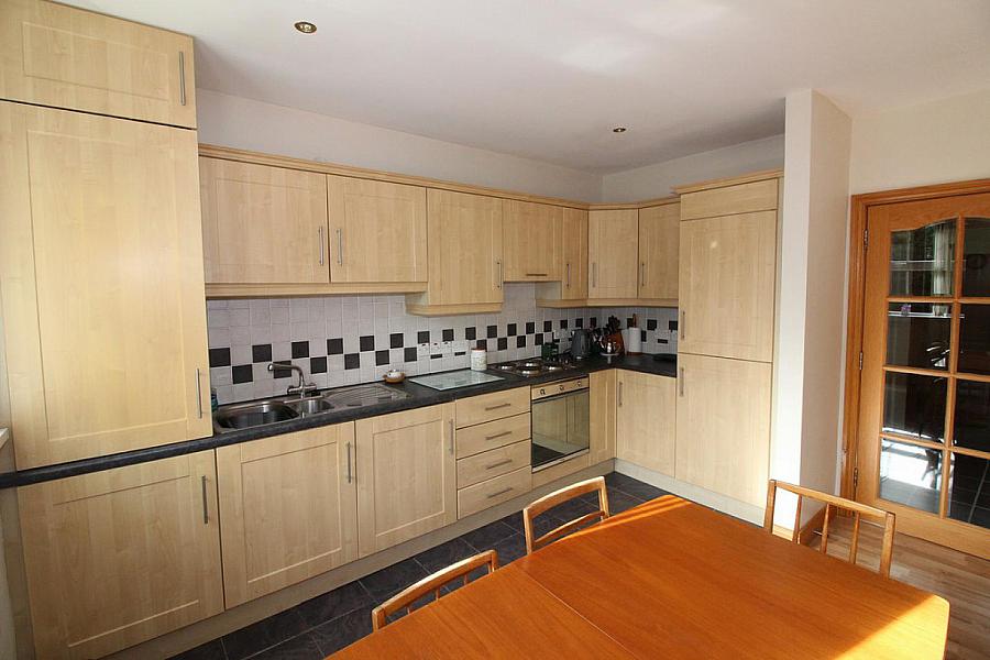Apt 4 Glenkeen Manor