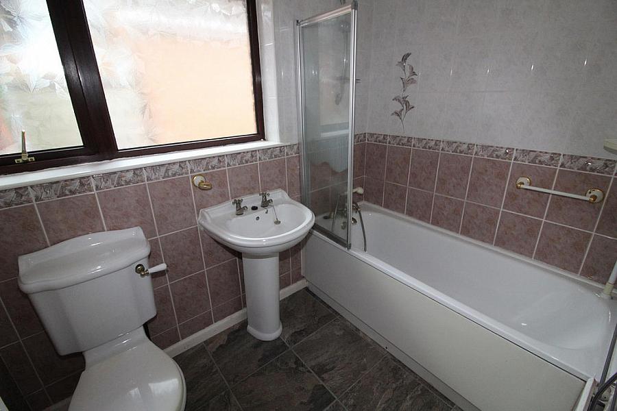 12 Fairhill Road