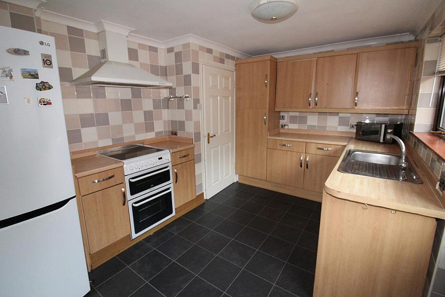 12 Fairhill Road