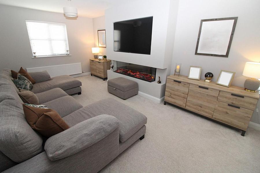 16 Carnlea Wood Glen