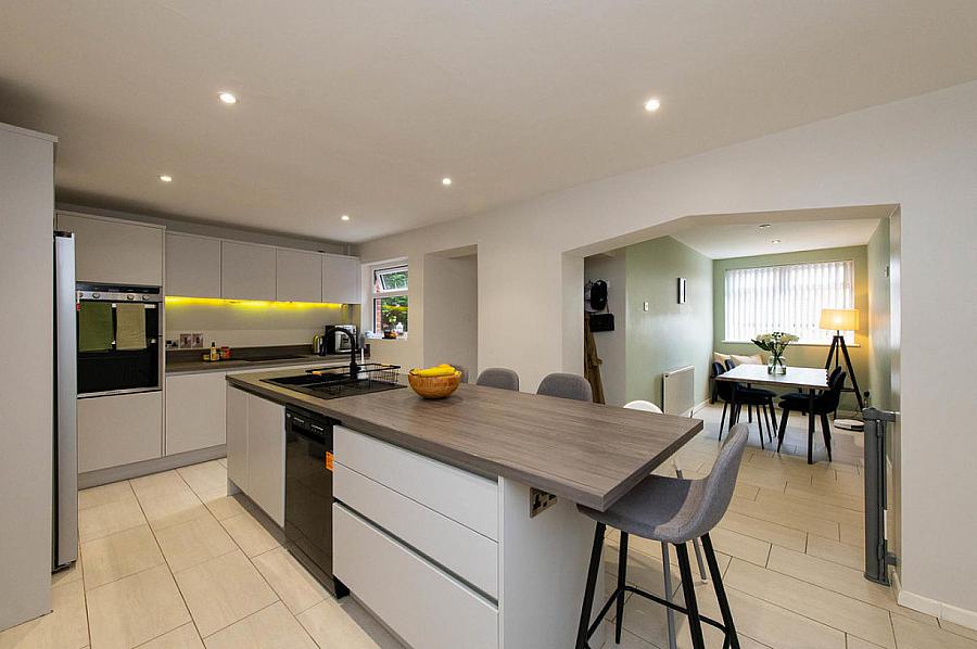 4 Kimberley Drive