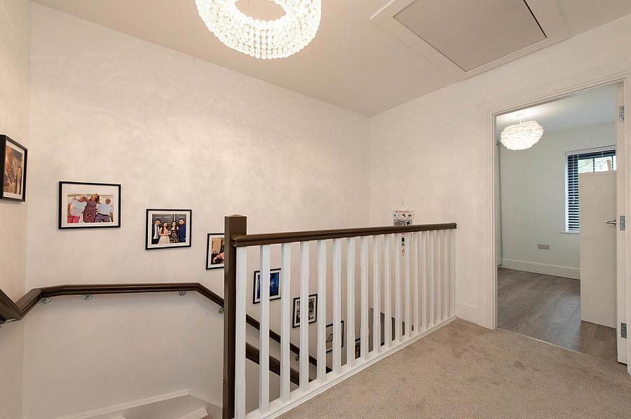 3 Barton Park Gardens