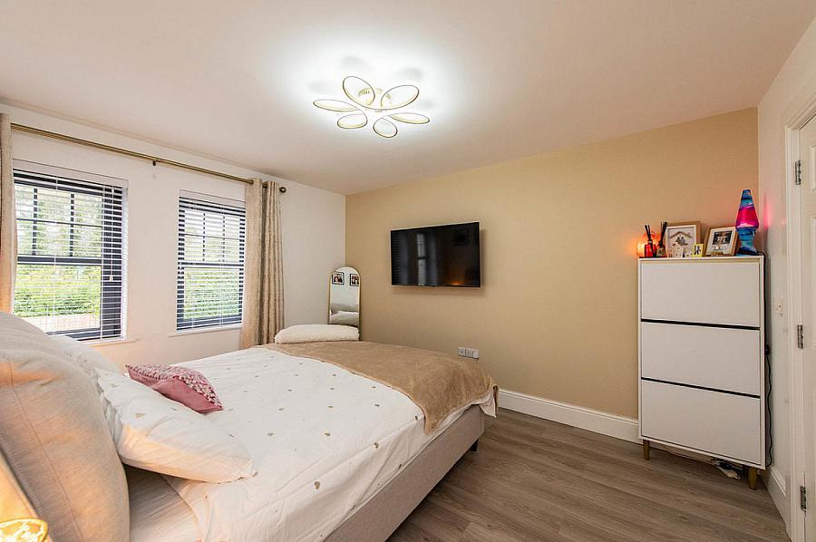 3 Barton Park Gardens