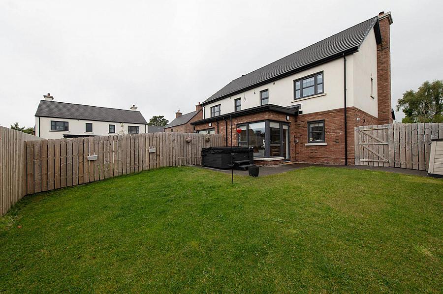 3 Barton Park Gardens