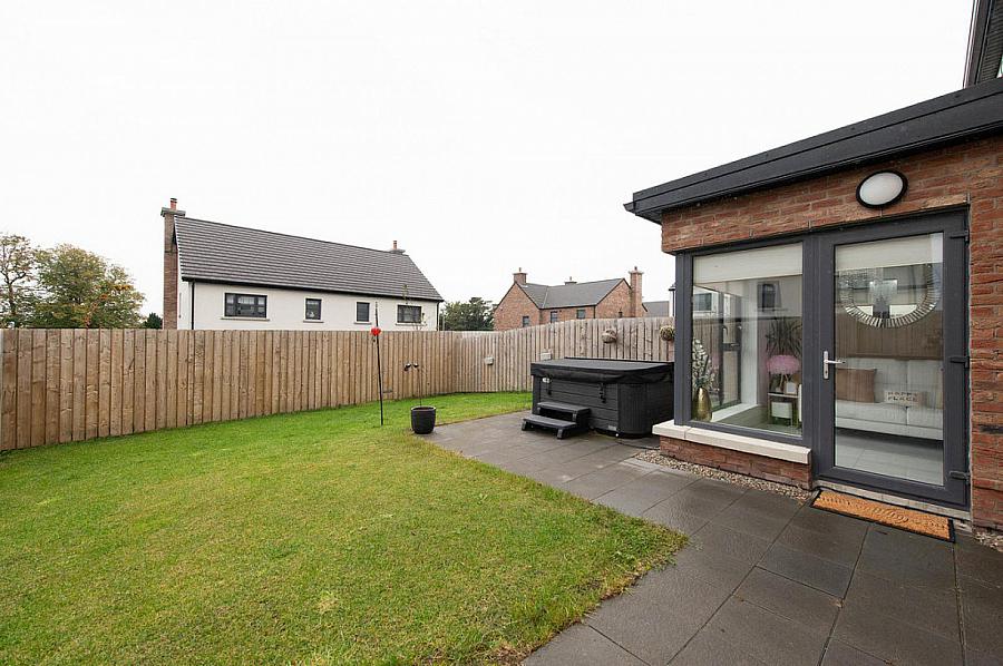 3 Barton Park Gardens