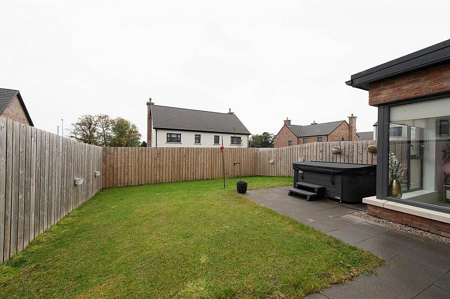 3 Barton Park Gardens