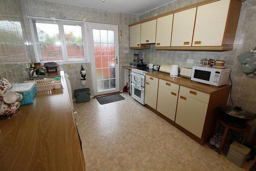 6 Hightown Drive 6 Hightown Drive