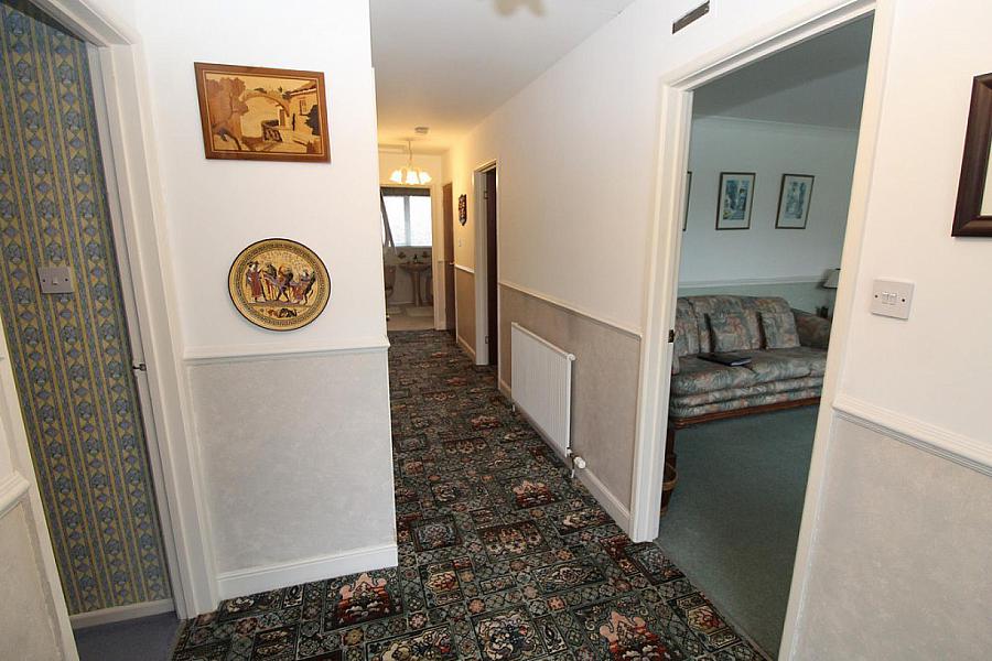 6 Hightown Drive 6 Hightown Drive